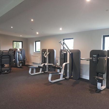 Crow'S Nest Penthouse Apartment With Free Spa Access Somerford Keynes Екстериор снимка
