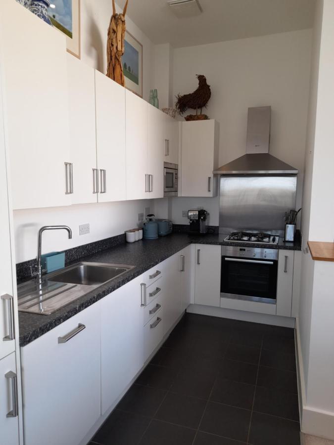 Crow'S Nest Penthouse Apartment With Free Spa Access Somerford Keynes Екстериор снимка