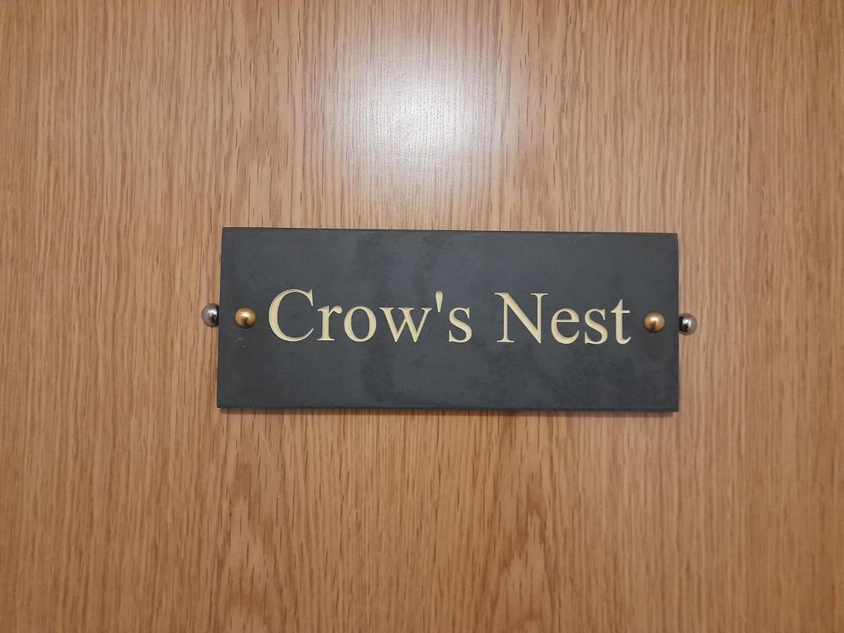 Crow'S Nest Penthouse Apartment With Free Spa Access Somerford Keynes Екстериор снимка