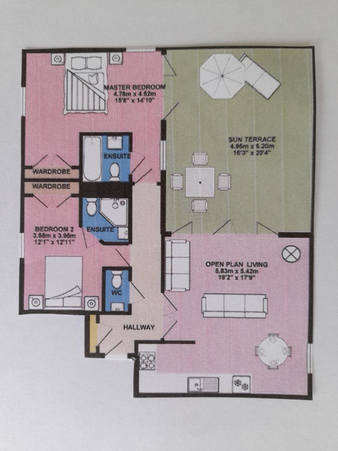 Crow'S Nest Penthouse Apartment With Free Spa Access Somerford Keynes Екстериор снимка