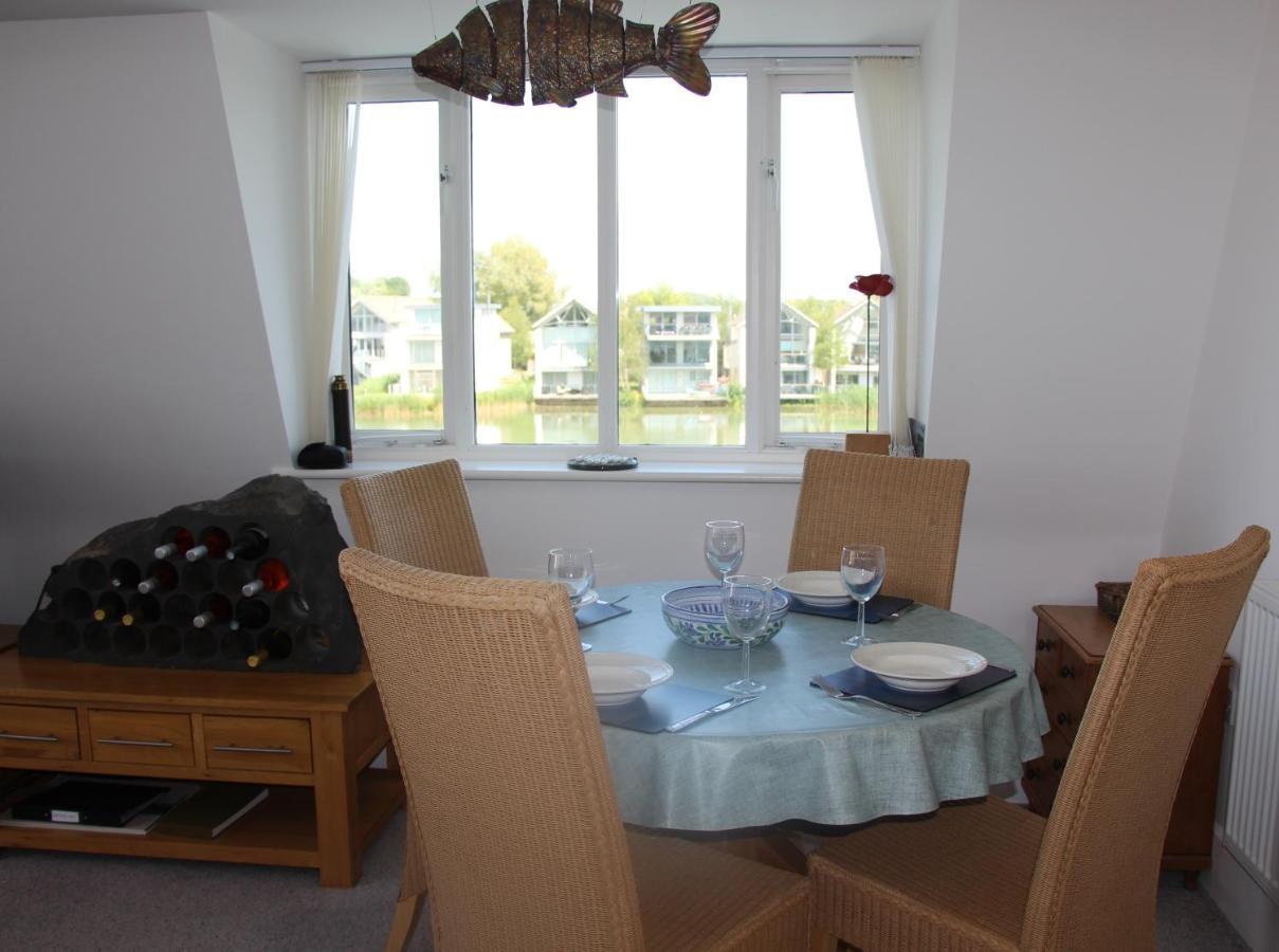 Crow'S Nest Penthouse Apartment With Free Spa Access Somerford Keynes Екстериор снимка