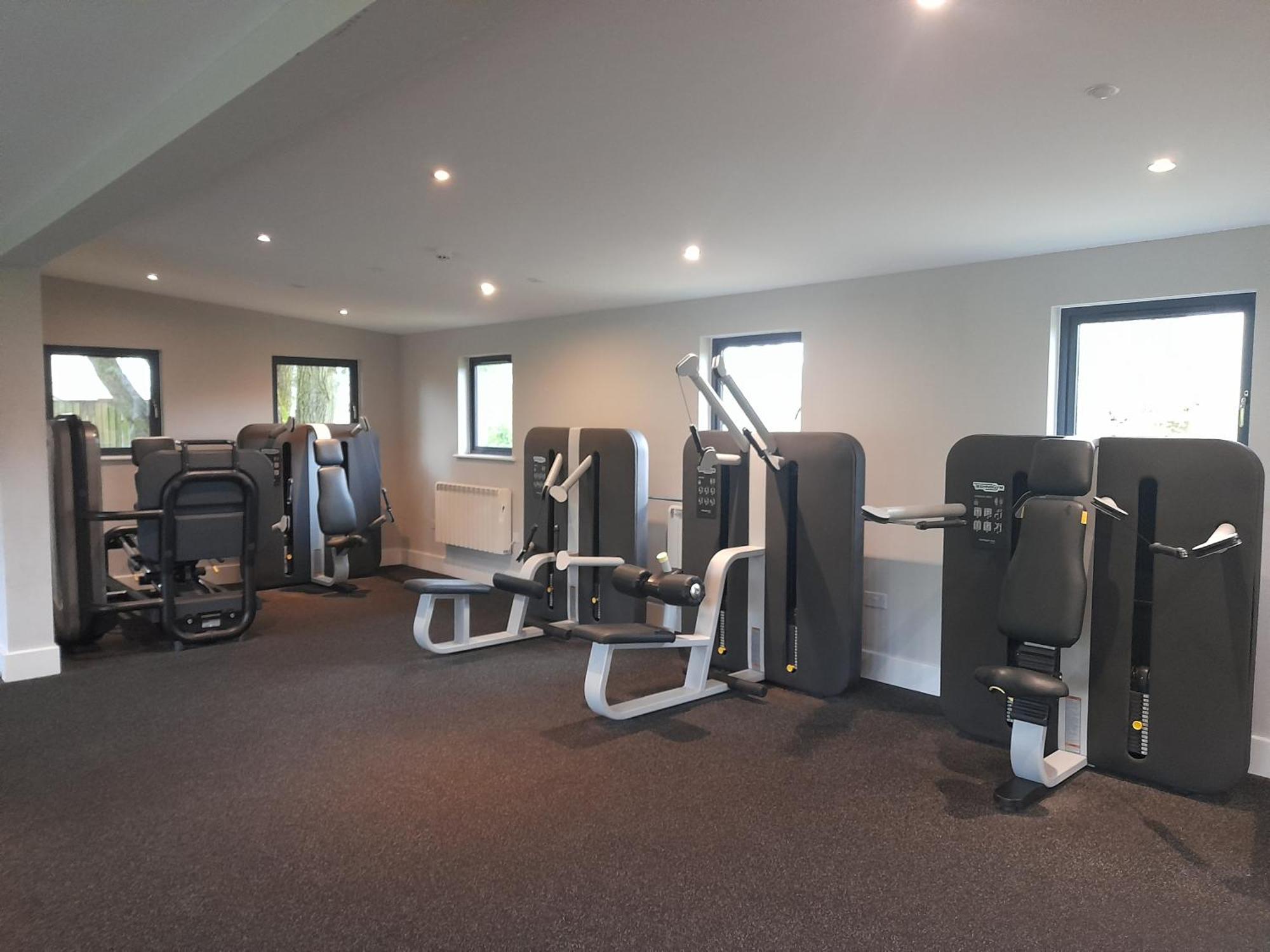 Crow'S Nest Penthouse Apartment With Free Spa Access Somerford Keynes Екстериор снимка
